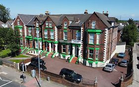 Castle Lodge Guest House 86-88 Sheil Rd L6 3Af